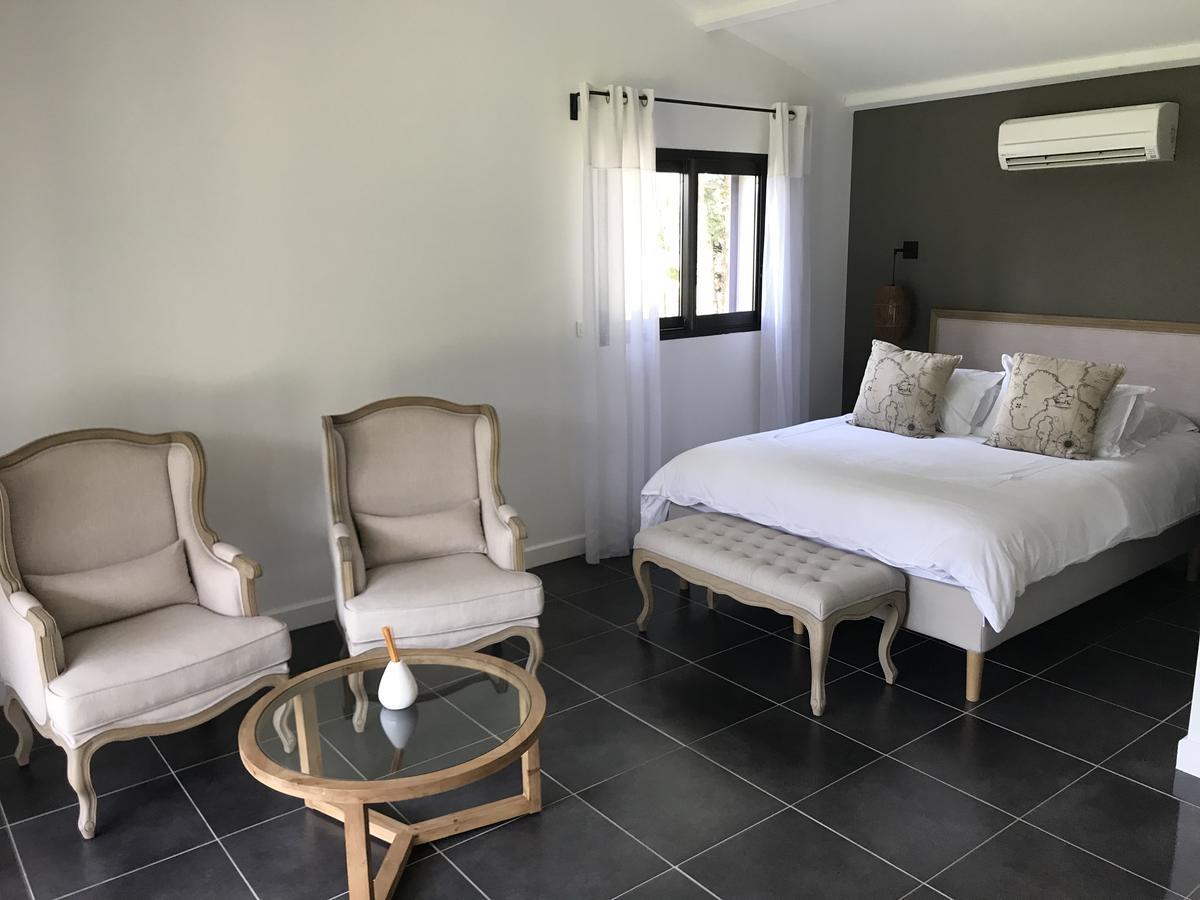 Mas Des Limites Bed & Breakfast Rognonas ภายนอก รูปภาพ