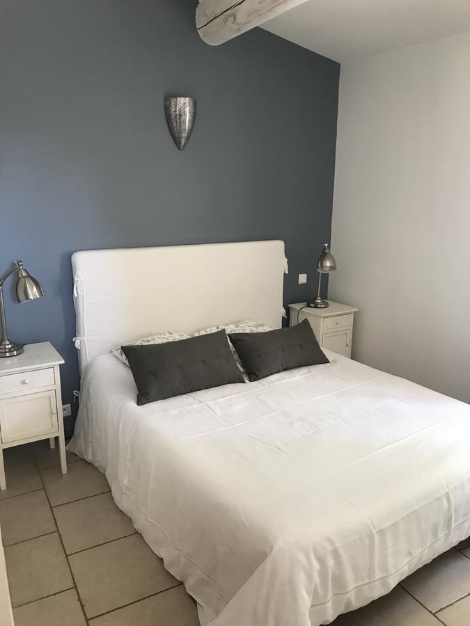 Mas Des Limites Bed & Breakfast Rognonas ภายนอก รูปภาพ