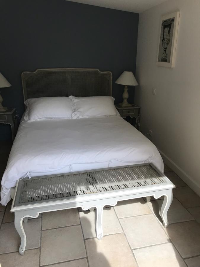 Mas Des Limites Bed & Breakfast Rognonas ภายนอก รูปภาพ