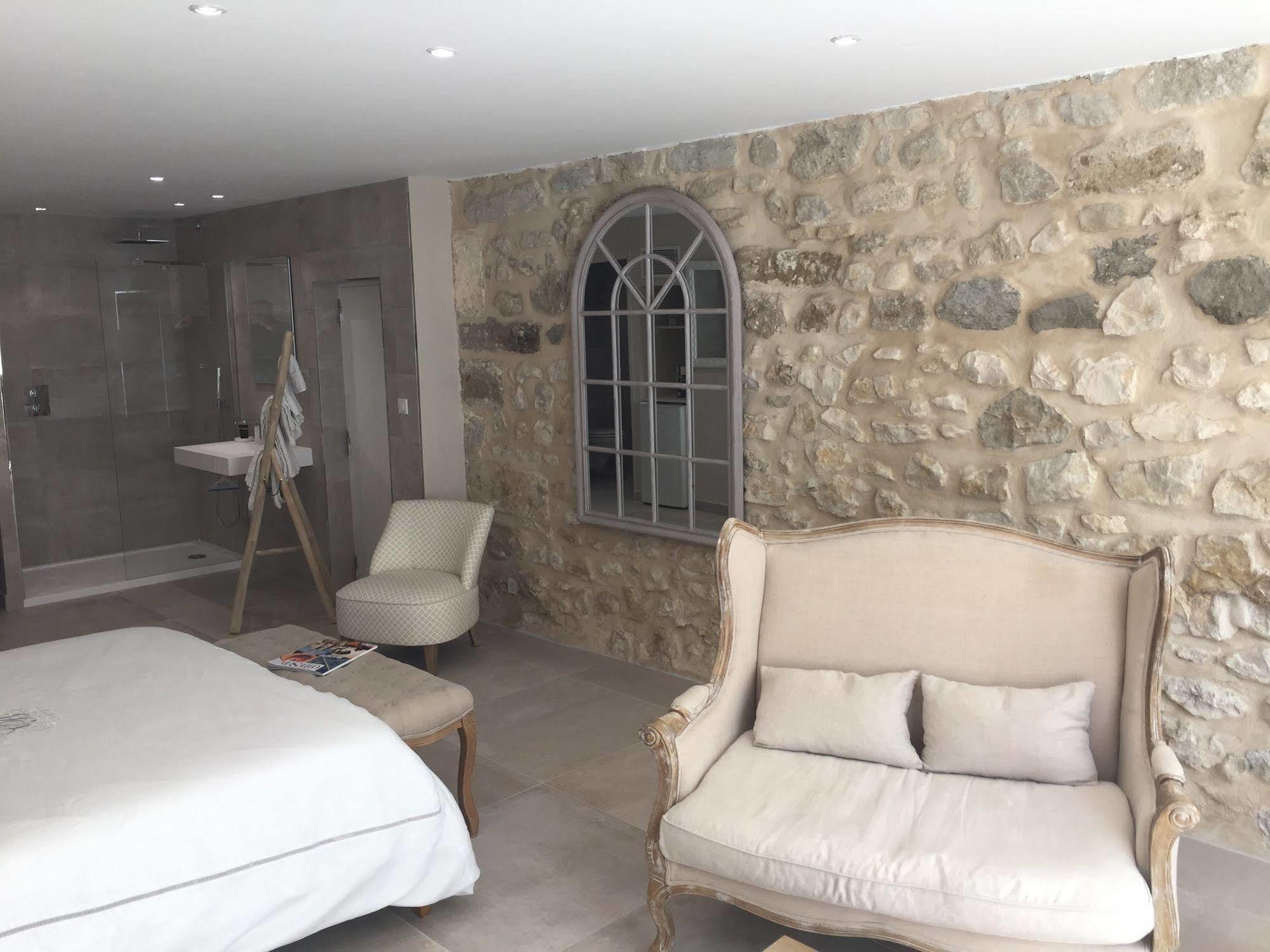 Mas Des Limites Bed & Breakfast Rognonas ภายนอก รูปภาพ